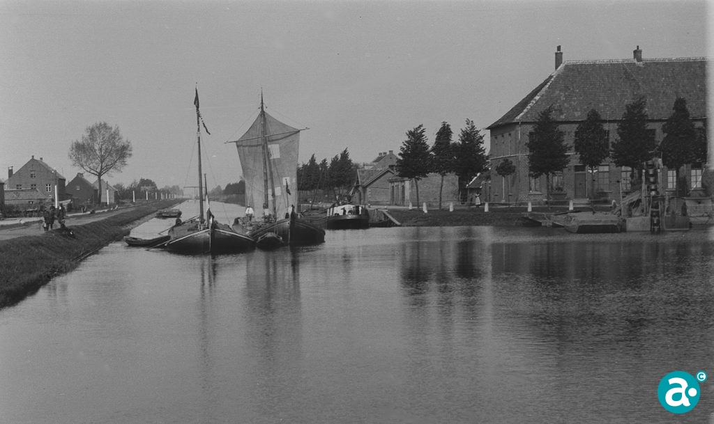 Woonhuizen aan het Bassin