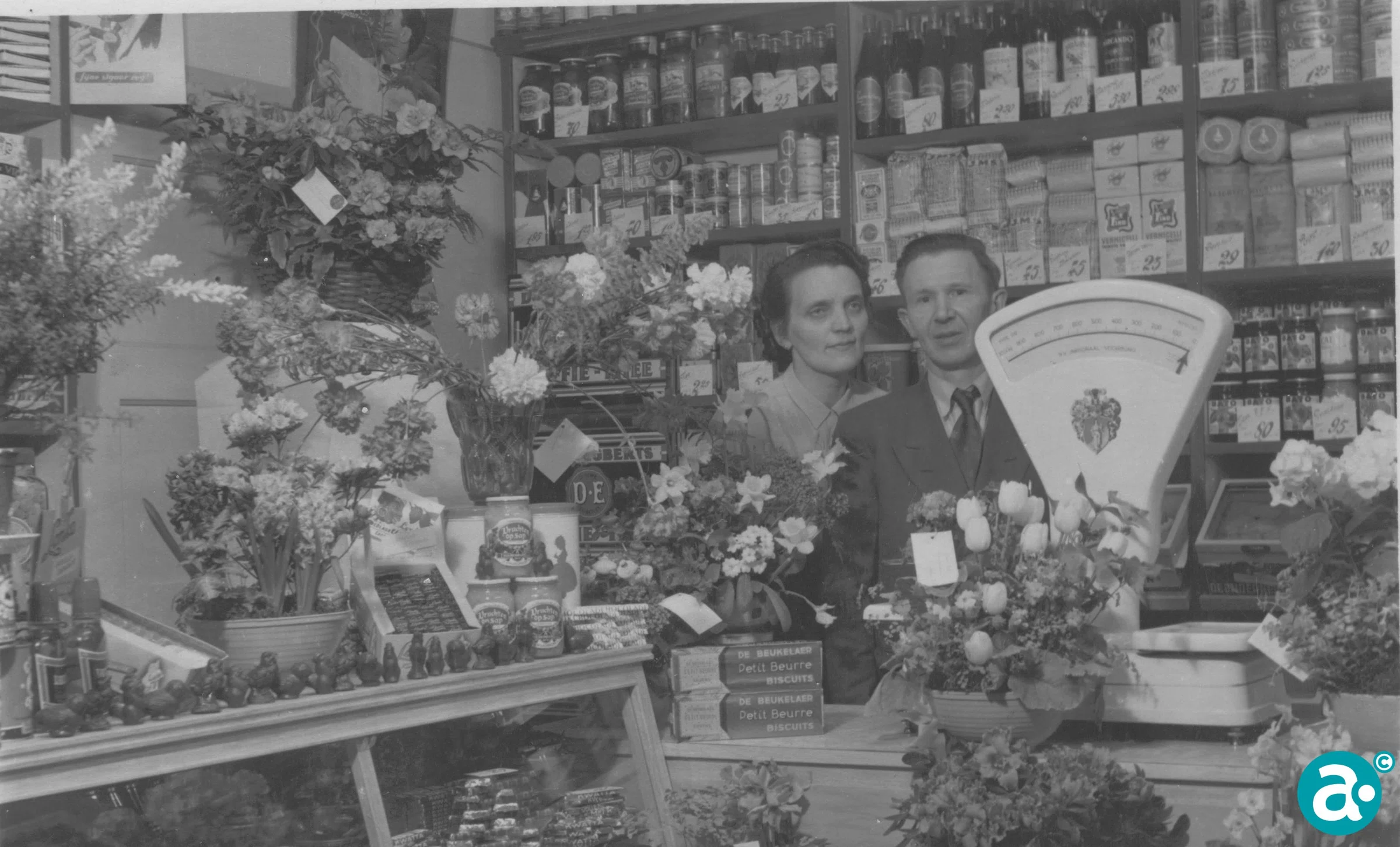 De kruidenierswinkel J.M.S. aan de Biest