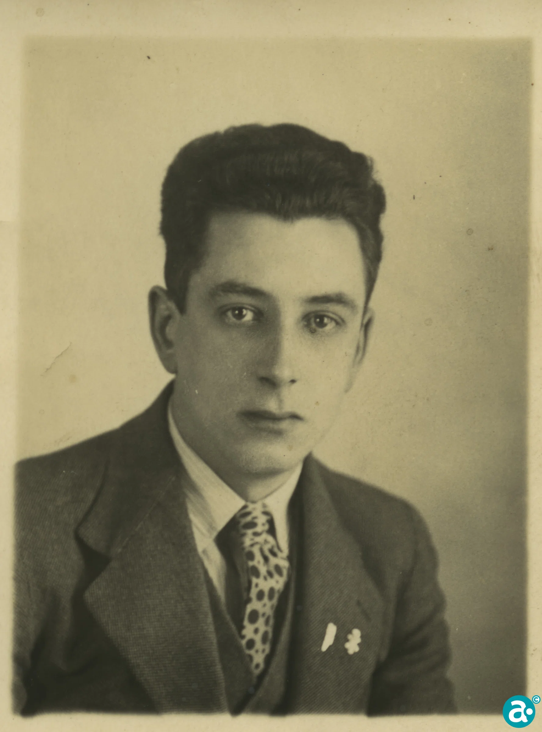 Frans J.P. Nies 
Geboren op 14 april 1913 te Weert - Omgebracht in Kamp Vught op 5 september 1944, 31 jaar