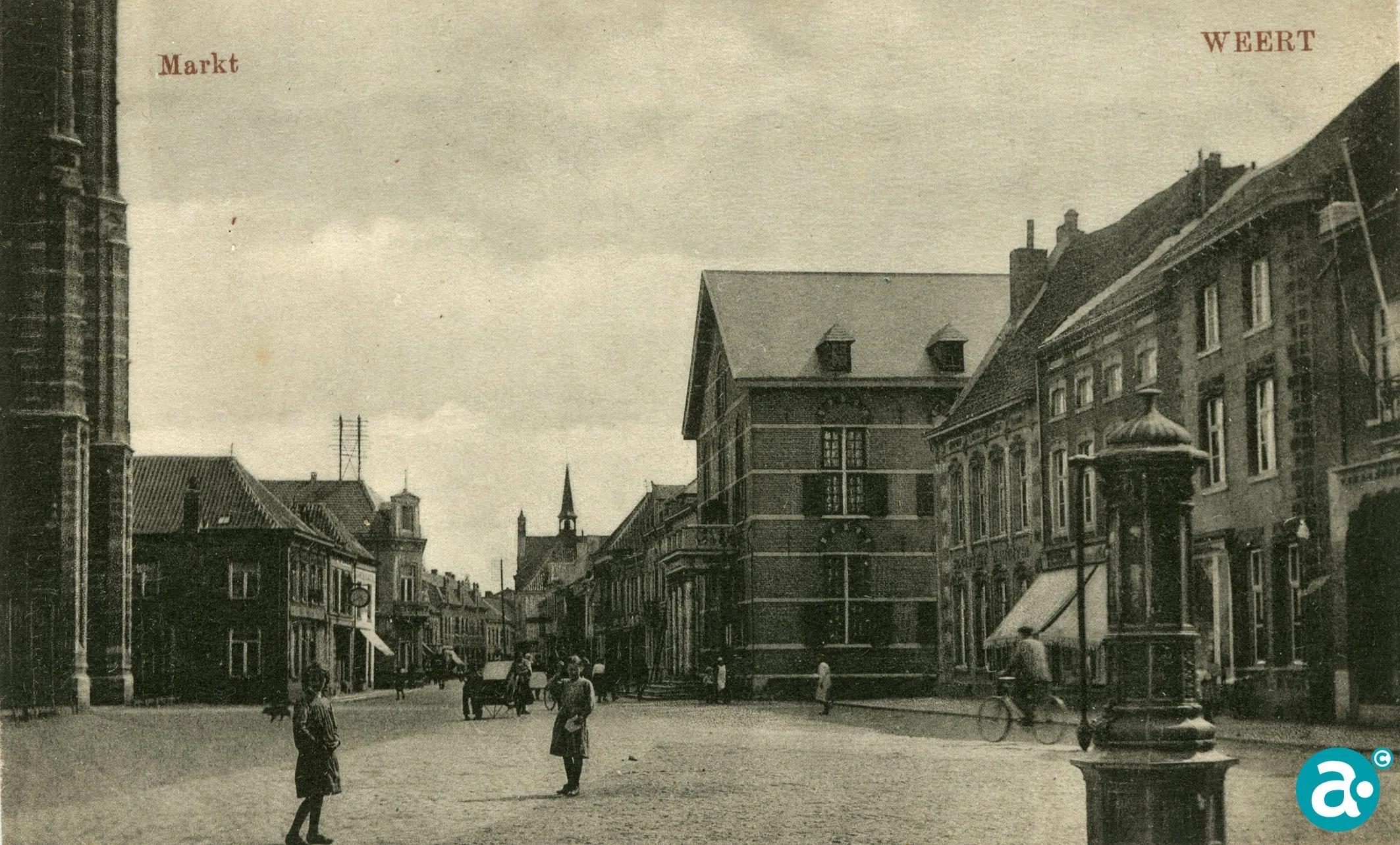 Markt met stadhuis